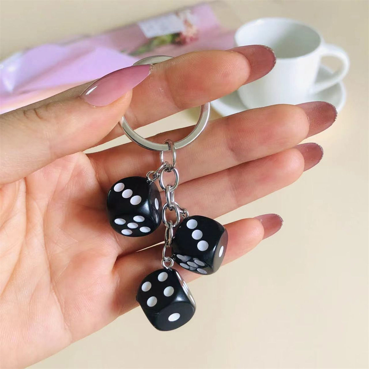 Sevimli 3D zar anahtarlık oyun - Gaming Accessories Men incelemesi ve fiyatı